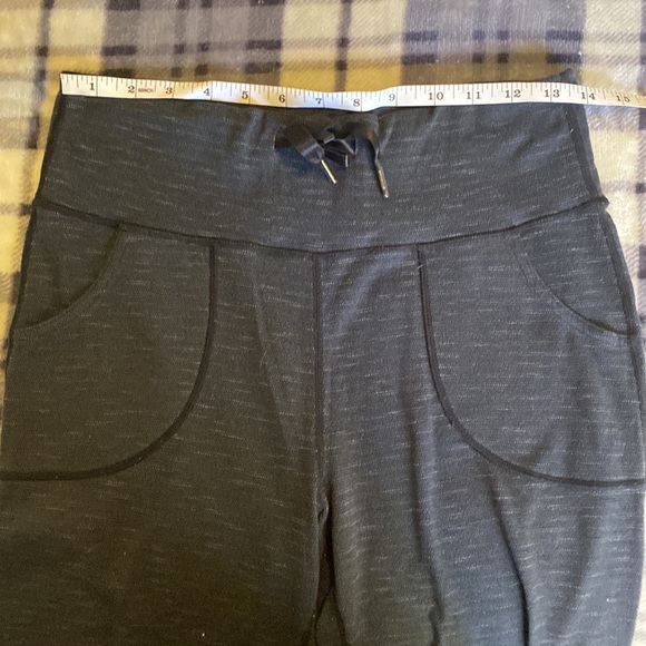 Lululemon leggings - Picture 2 of 5